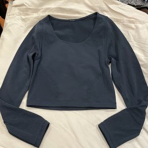 Lululemon cropped long sleeve